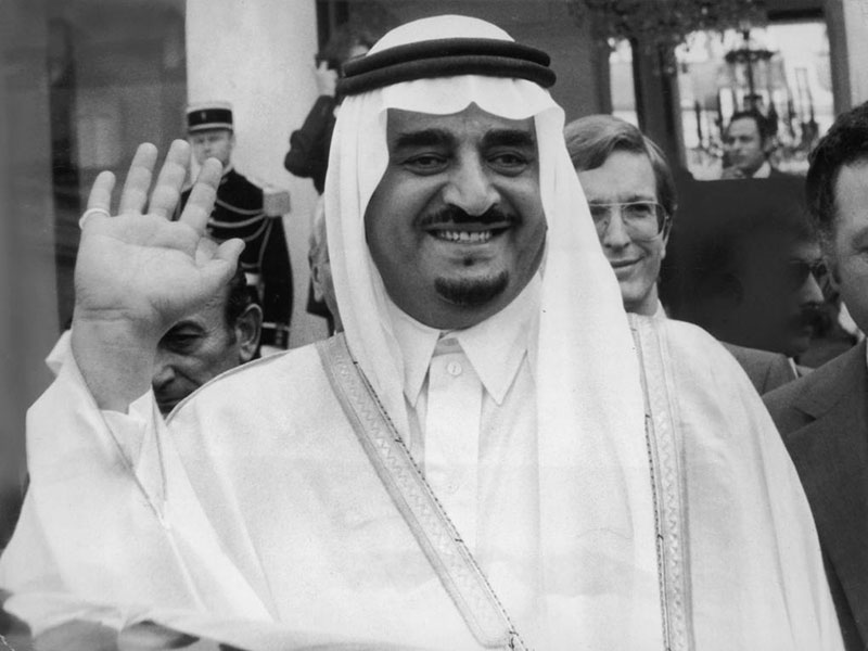 اضغط لمشاهدة الفيديو: الملك فهد في زيارة لفرنسا عام 1977، فيديو نادر